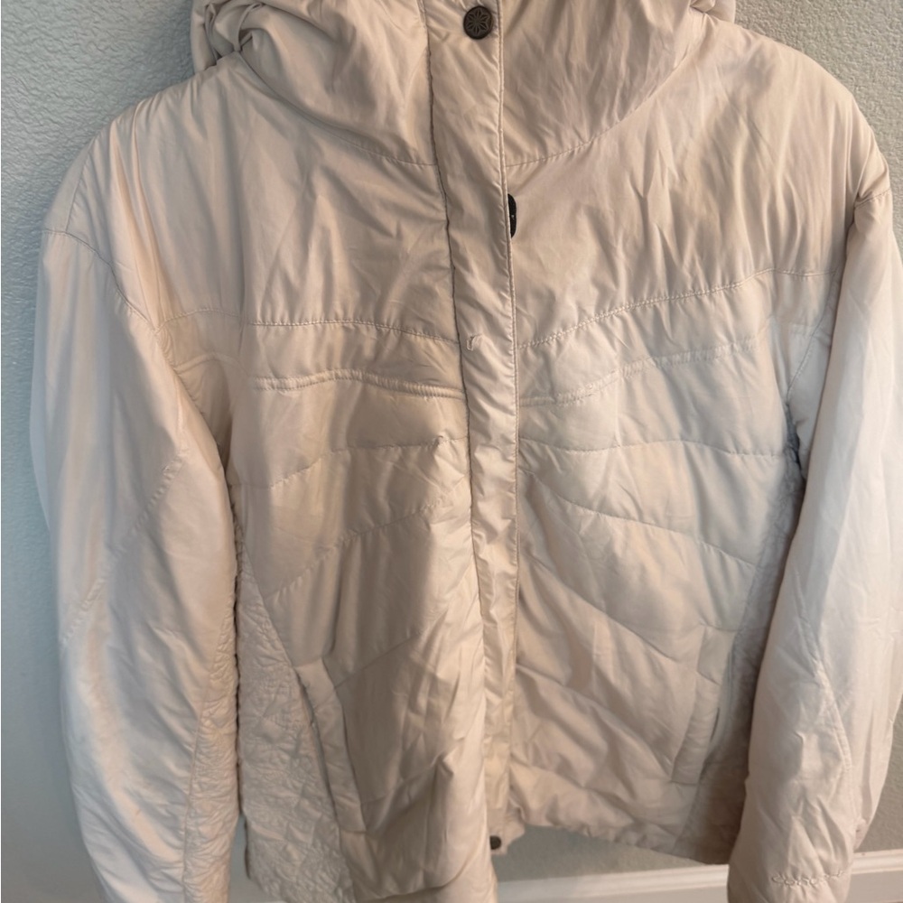 Columbia Women's White Quilted Puffer Vest - Picture 2 of 5